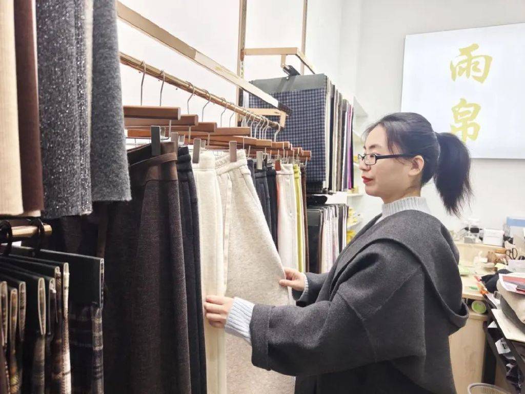 扩内需、破内卷？柯桥纺企先行一“布”